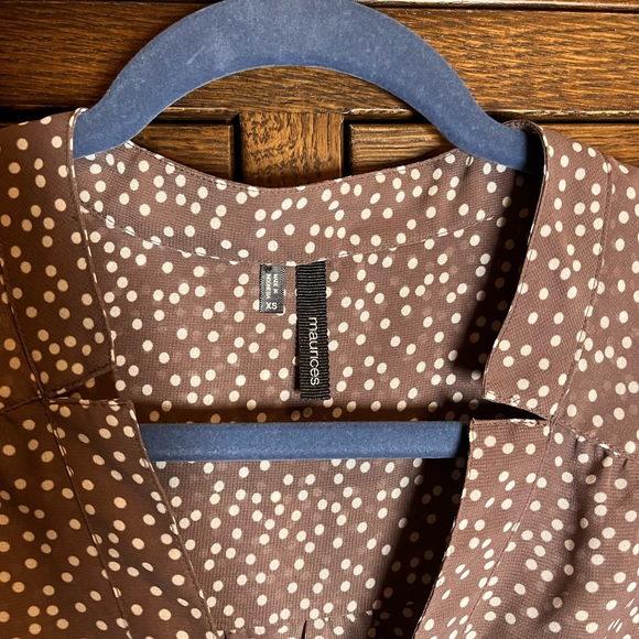 Maurice’s polka dot blouse - Picture 2 of 9
